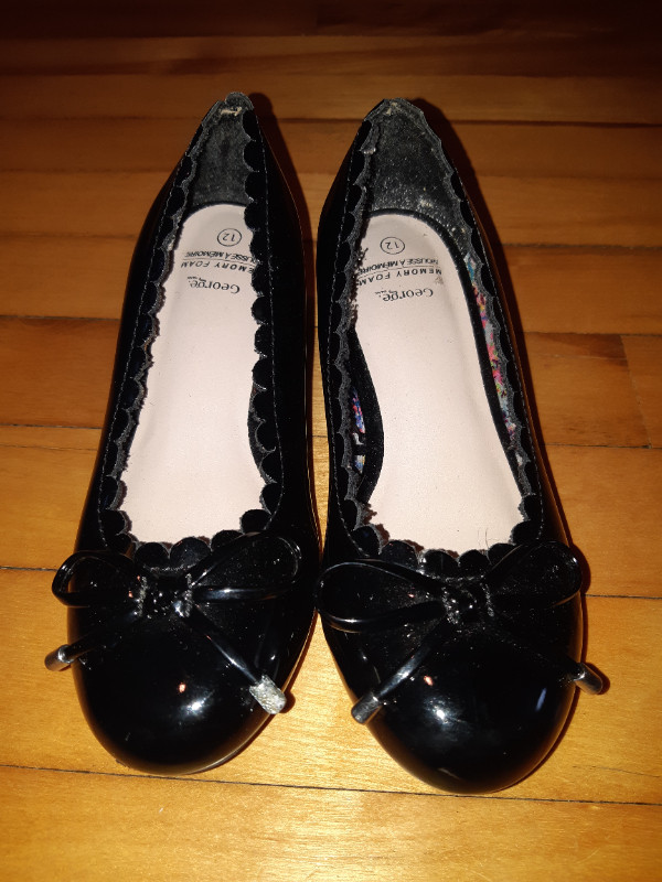 Girl dress shoes - size 12, size 2, size 3 in Kids & Youth in City of Halifax