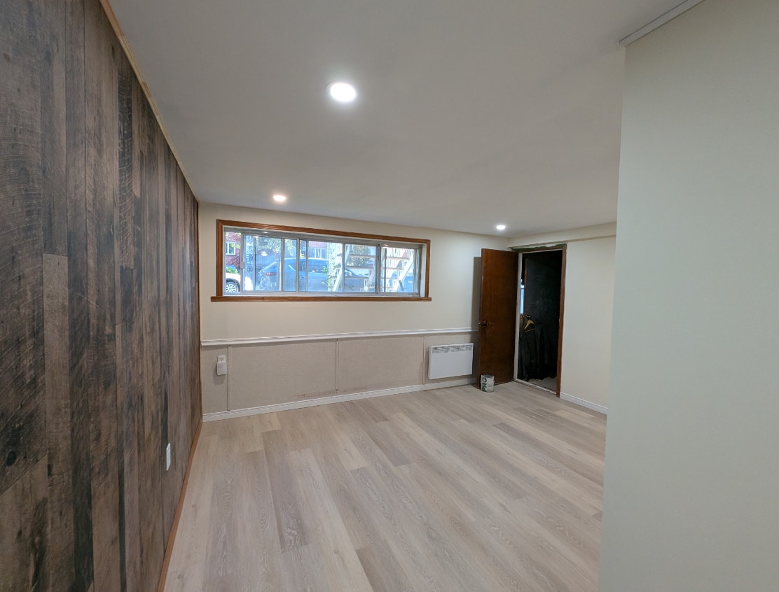 Superbe logement  demi-sous-sol 3 ½  1100$ — photo 1