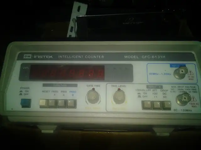 GW Instek Intelligent Counter GFC-8131H frequency counter 900+pc in Other in City of Montréal - Image 2