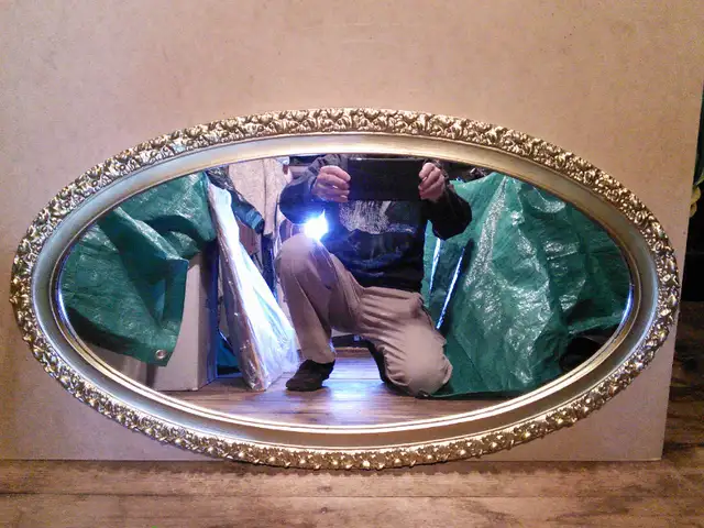 THREE VINTAGE MIRRORS in Home Décor & Accents in Ottawa - Image 4