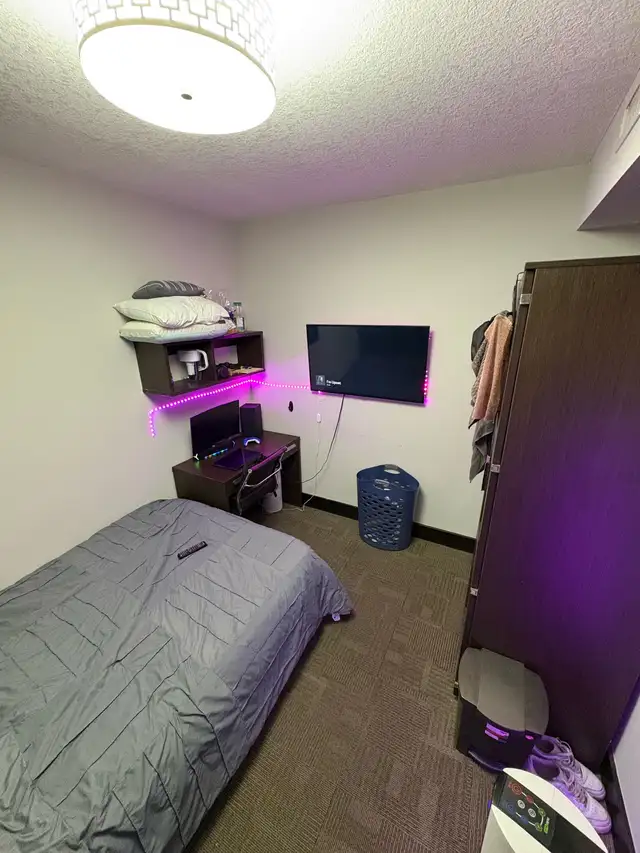 Private room for Rent