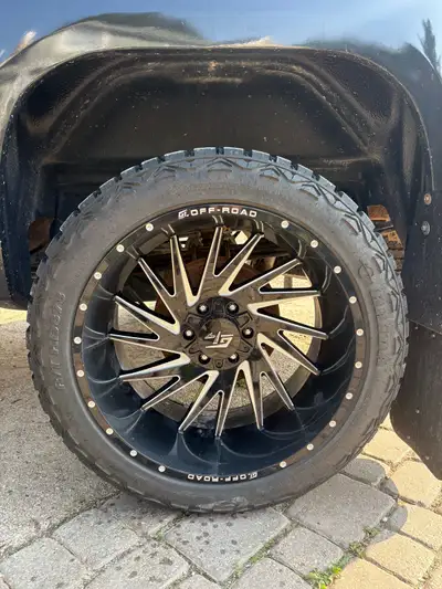 Selling my gt off-road tires Bought them brand new start of summer with lots of life yet 33x12.5 22...