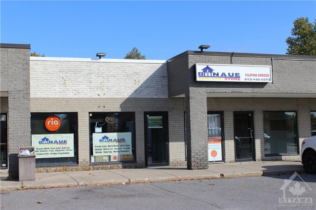 Established Business for Sale - Thriving Barrhaven Market/Store in Other Business & Industrial in Ottawa