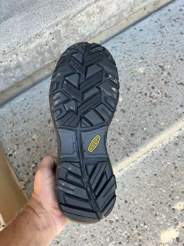 Keen steel toe shoes in Men's Shoes in Kitchener / Waterloo - Image 4