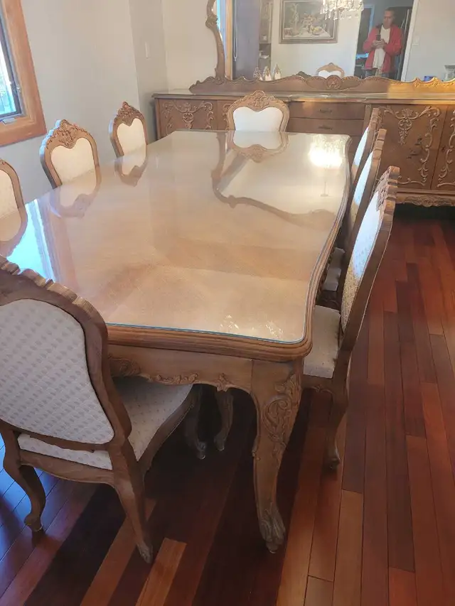 Antique Dining Table and Credenza in Dining Tables & Sets in Ottawa - Image 3