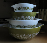Set of 4 Pyrex Cinderella Spring Blossom Bowls