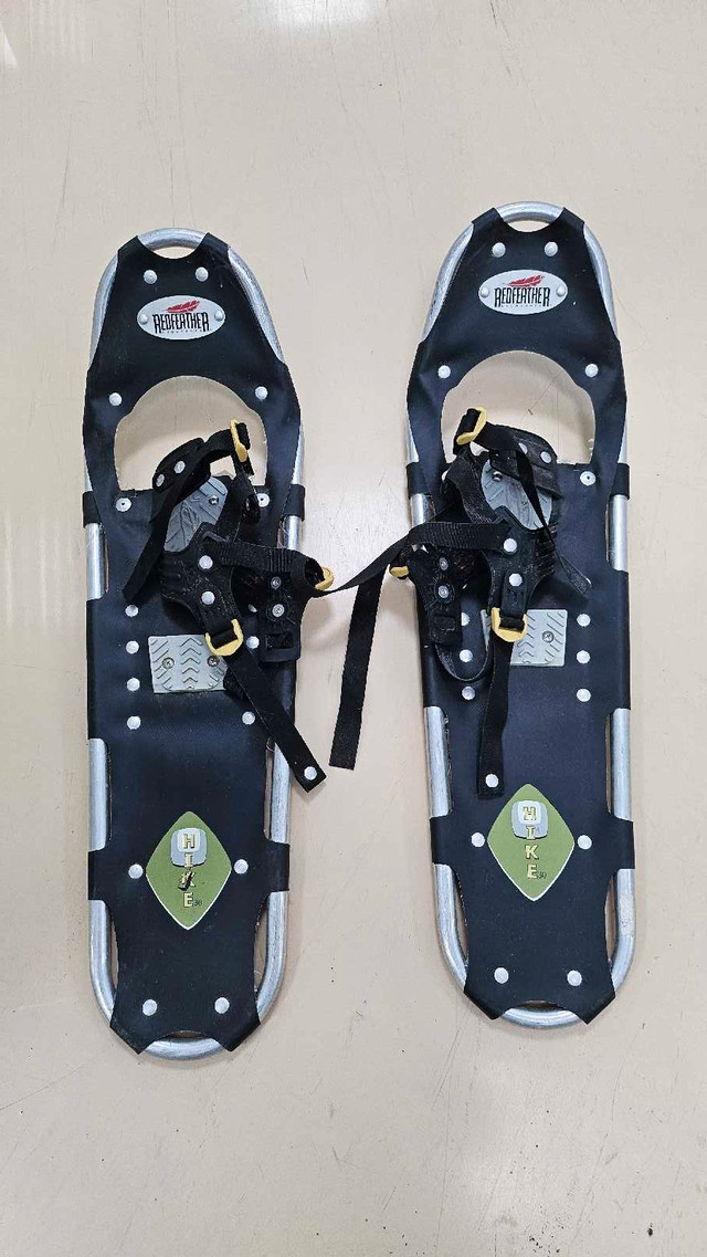 Redfeather Hike 30 Snowshoes (30 inch) in Fishing, Camping & Outdoors in Ottawa - Image 2