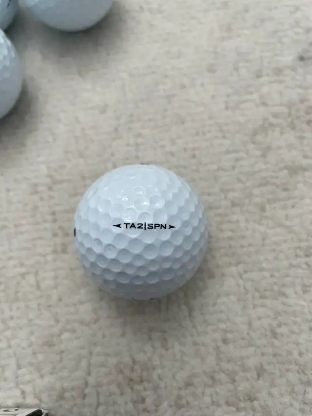 Nike golf balls (13) in Golf in Oakville / Halton Region - Image 4