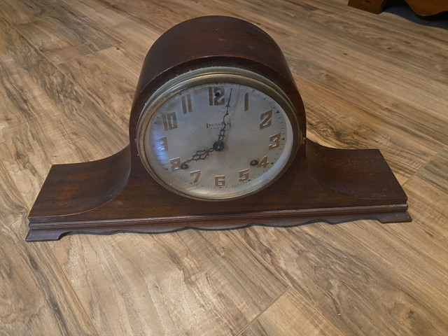 Antique mantle clock in Arts & Collectibles in Kingston