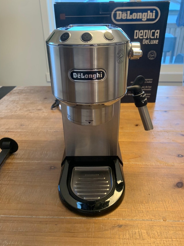 De'Longhi EC685M Espresso Machine Coffee Makers Edmonton Kijiji