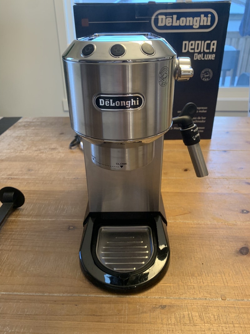 De'Longhi EC685M Espresso Machine Coffee Makers Edmonton Kijiji