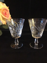 2 PINWHEEL CRYSTAL WINE GLASSES 5”