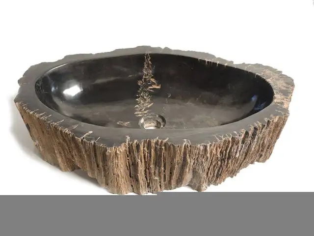 Pour les plus belle vasques en pierre ou autre ici le bon choix. in Bathwares in Laval / North Shore - Image 4