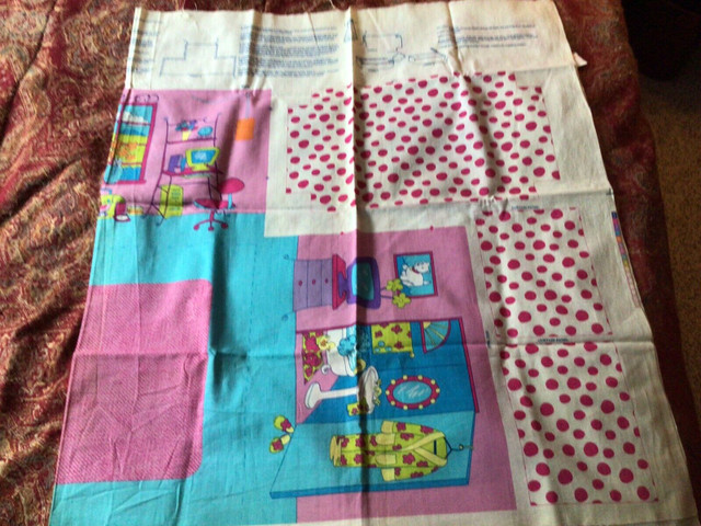 Barbie Fold and Go bedroom fabric project panel. in Hobbies & Crafts in Thunder Bay - Image 4