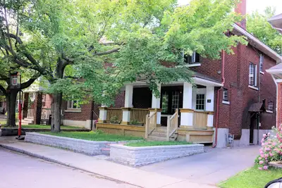 Glebe, 2-bedroom apartment, August 1