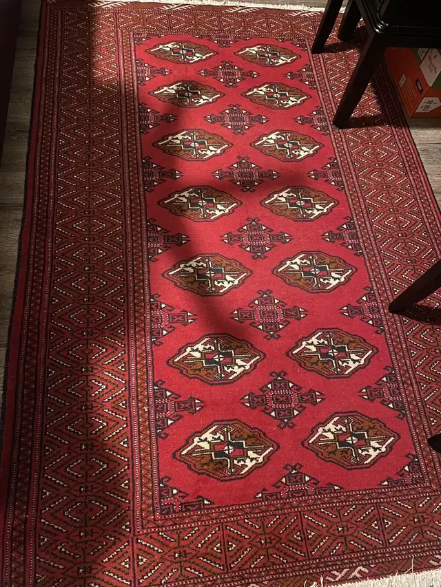 Vintage Persian Carpet/Rug in Rugs, Carpets & Runners in Markham / York Region - Image 2