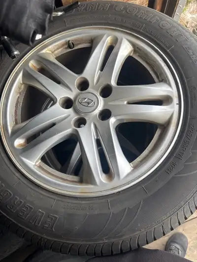 225/65/R17 $800 obo 90+%