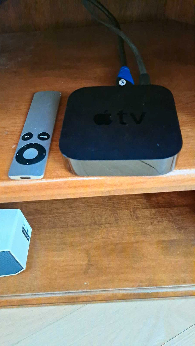 Apple TV    A1469  3ieme generation dans Appareils électroniques  à Ville de Québec
