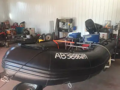 2012 Seamax ocean 430 T-Hin. Motor is a 2010 Mercury 30Hp. Trailer is a 2010 Ez load trailer. Come w...