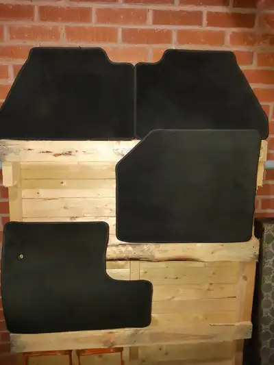TAPIS POUR FORD EDGE 2 AVANT 2 ARRIÈRE JAMAIS UTILISÉ