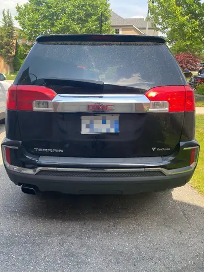 GMC Terrain SLE 2016 Black Mileage: 195,000 Km Safetied Features: - Heated seats - Navigation - Back...
