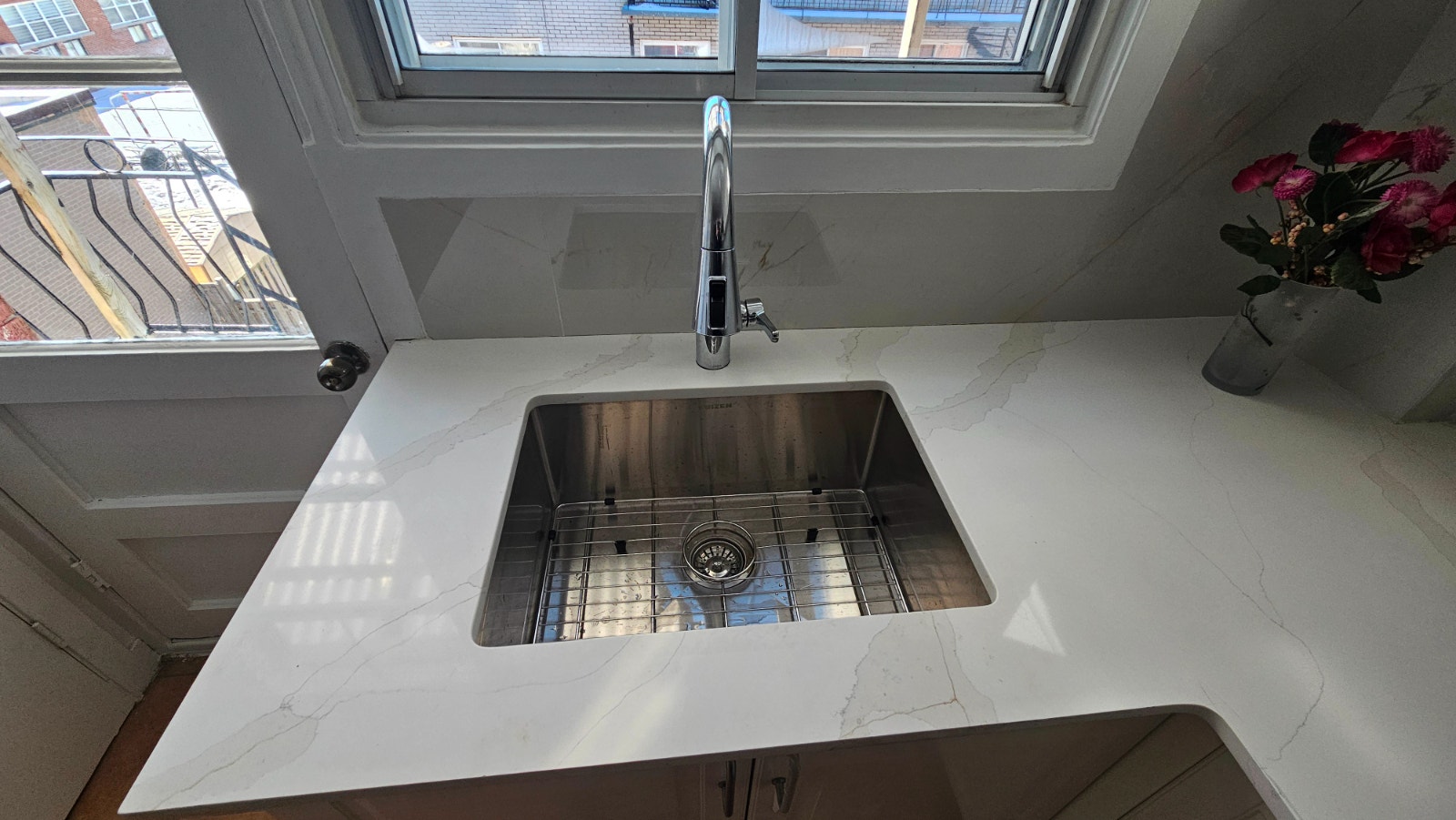 Renovated 3-Bedroom (5½) NDG – Heating Included – $1,895 — photo 3