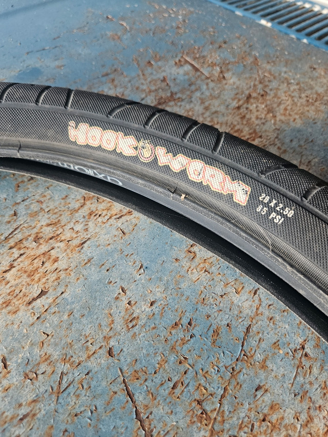 Maxxis hook worm tire  in Frames & Parts in Stratford - Image 4