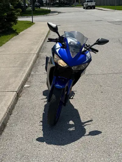 Selling my 2015 Yamaha R3 Excellent condition 26,xxx km Clutch tires and brakes are in excellent con...