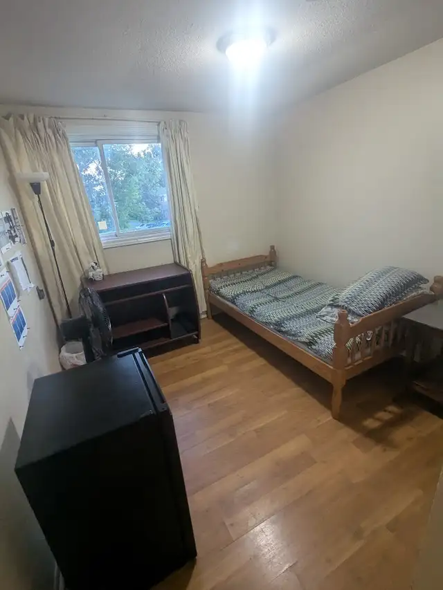 Walkley/Albion. Month to month, long or short term. ASAP in Short Term Rentals in Ottawa - Image 5