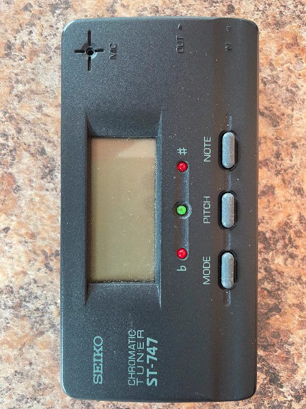 *Negotiable*Auto tuner, portable, SEIKO chromatic tuner ST-747 dans Appareils électroniques  à Longueuil/Rive Sud
