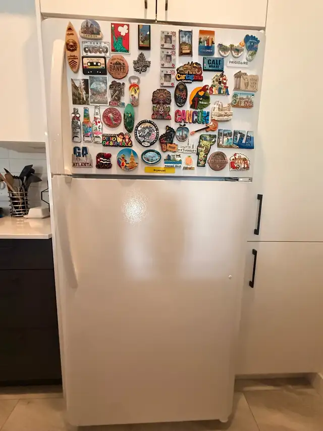 Frigidaire Fridge in Refrigerators in Sherbrooke - Image 4