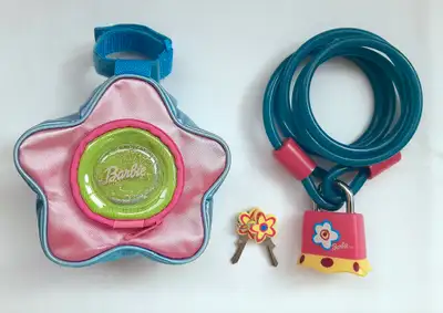 Barbie lock and bag for bicycle, Voir plus