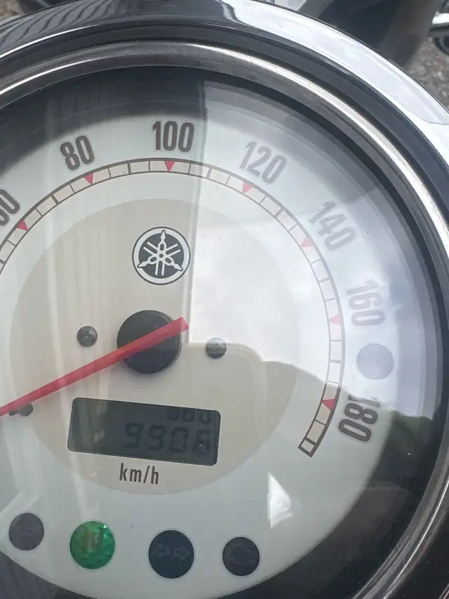 Yamaha 1100 VStar Classic in Touring in Timmins - Image 3