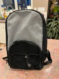 Kangaroo backpack - black