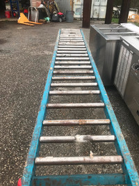 Roller conveyor 18” x 120”