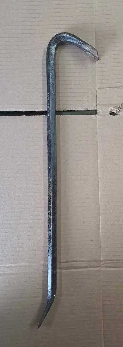 Wrecking bar 24"