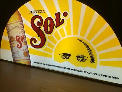 Vintage Sol beer bar pub light up excellent condition This beautiful old quality built sign Lived in...