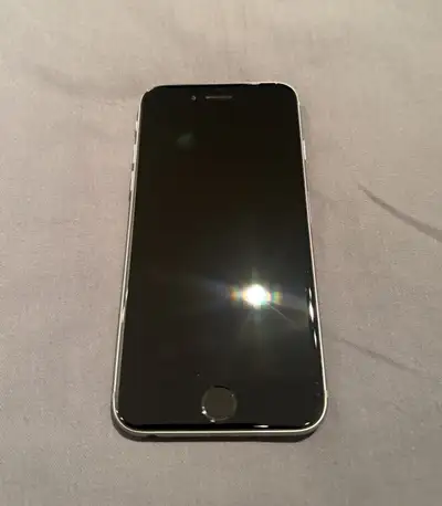 iPhone 6 (Water-Damaged, For Parts) – Excellent Screen & Casing, View more