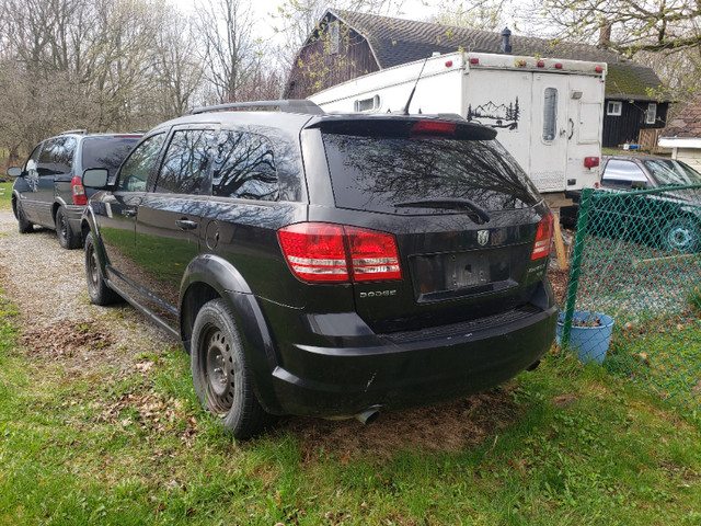 2010 Dodge Journey SXT - Repair or Parts in Cars & Trucks in Norfolk County - Image 3
