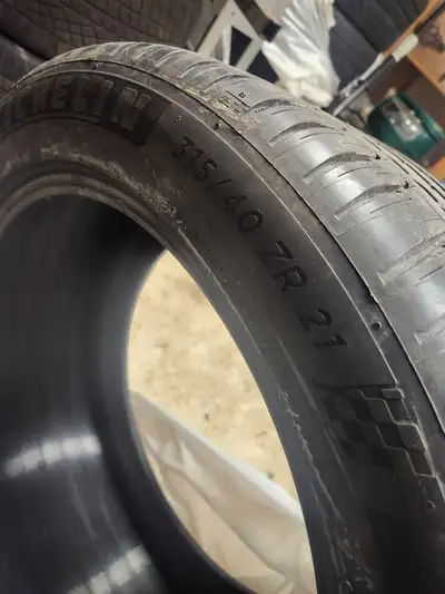 2 tires 315 40 21 Michelin pilot sport 4 suv Like new 850 for both