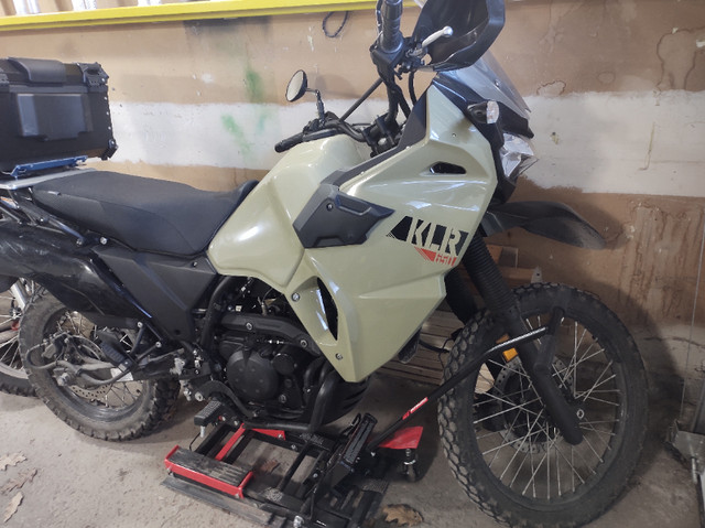 KLR 650 2022 in Dirt Bikes & Motocross in Gatineau - Image 2