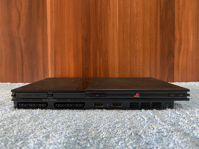 Sony PlayStation 2 Slim Black Console Bundle  dans Consoles classiques  à Ville de Montréal - Image 3