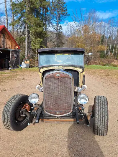 Feast your eyes on this incredible 1930 Ford Model A Hot Rod, a true testament to classic automotive...