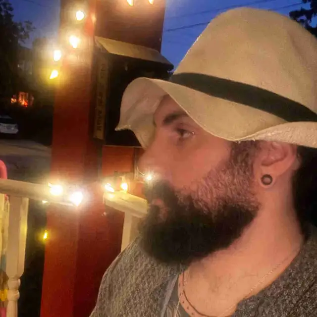 looking to start a band. 