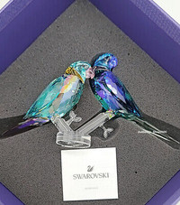 SWAROVSKI JUNGLE BEATS PARAKEET COUPLE BIRD Crystal Figurine NEW