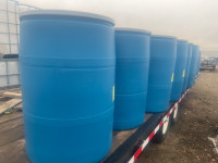 80 x 55 gallons, Removable lid plastic barrels