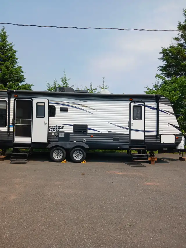 For Sale in Travel Trailers & Campers in Summerside - Image 9