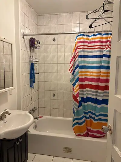 Cozy Verdun Room, 5minute walk from the Metro