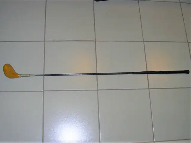 Vintage golf clubs - Jones - Hagen - Bulla - Spoon in Golf in Windsor Region - Image 6