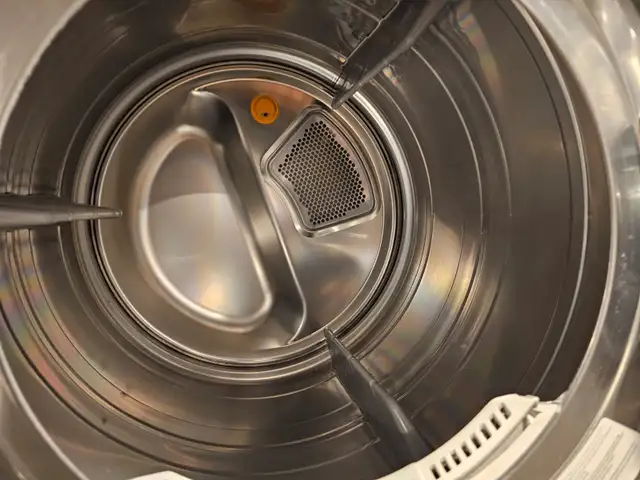 lg front load washer electric dryer set can deliver  in Washers & Dryers in Mississauga / Peel Region - Image 7
